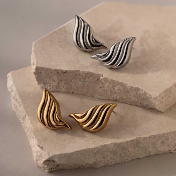 Retro Elegant Stainless Steel 18K Gold Plating Cast Hollow Triangle Glazed Surface Ear Stud - Image 6